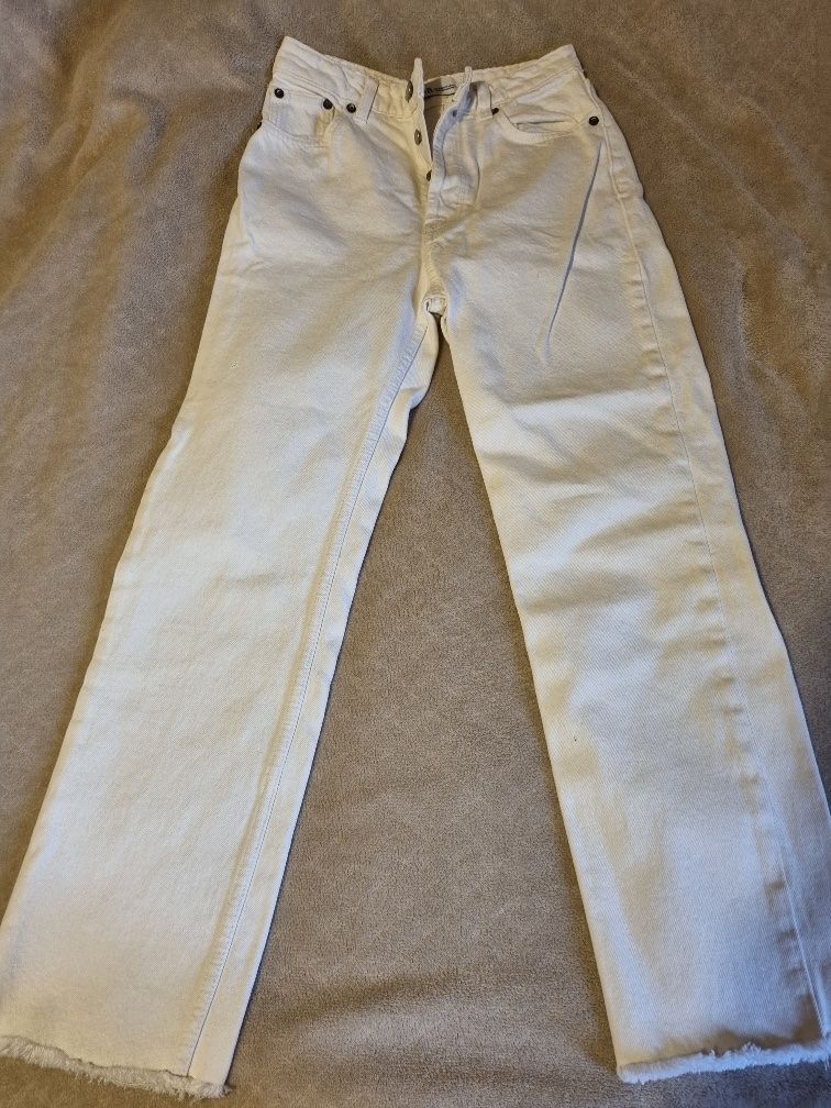 Zara Jeans: Zara Jeans Blanc -Taille 34 – Usato da Riddes venduto da pierre-a-facettes