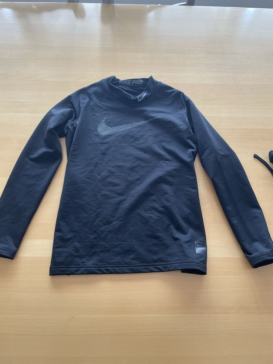 Nike Canottiere & Pantaloni: Nike Pro - Maillot de compression manches longues - M – Nuovo (secondo la descrizione) da Bussigny venduto da Z.seller