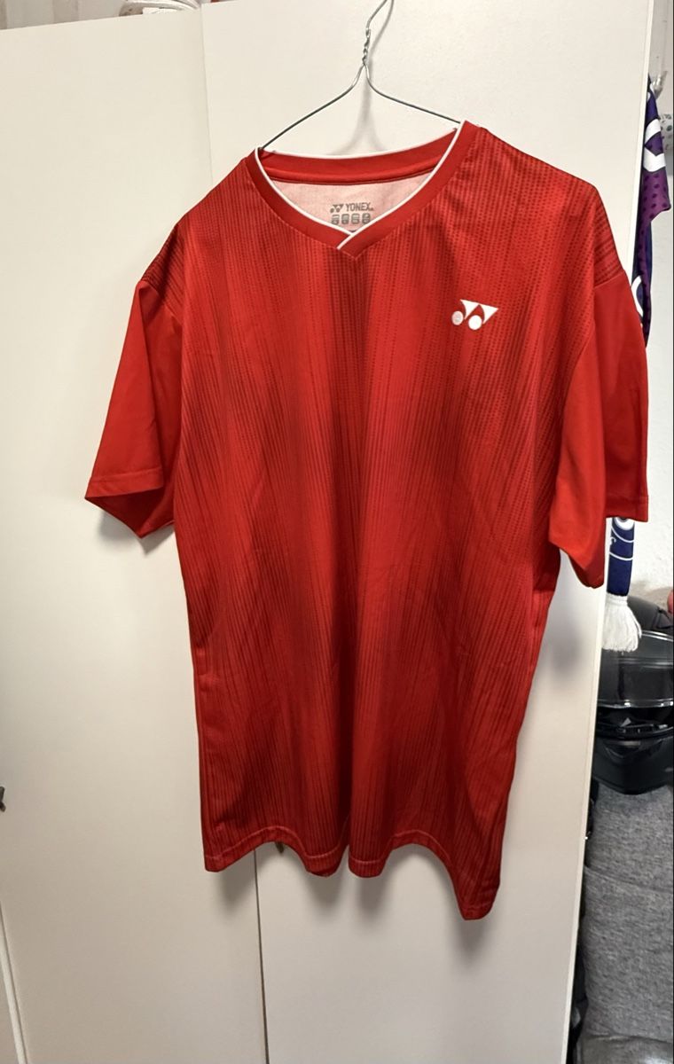 Yonex T-shirts: T-Shirt Yonex Badminton – Neuf (Voir description) à Troinex par Gianni1895