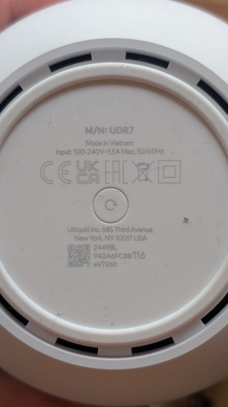 Ubiquiti Modem & Router: Ubiquiti Dream Router 7 – Usato da Oberarth venduto da joao.c.b.s. 2