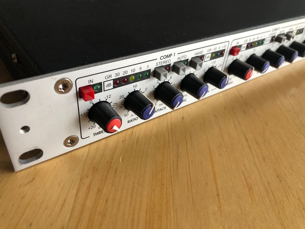 Klark DN 504 4 channel compressor (Gebraucht) in Bern für CHF 250 – mit ...