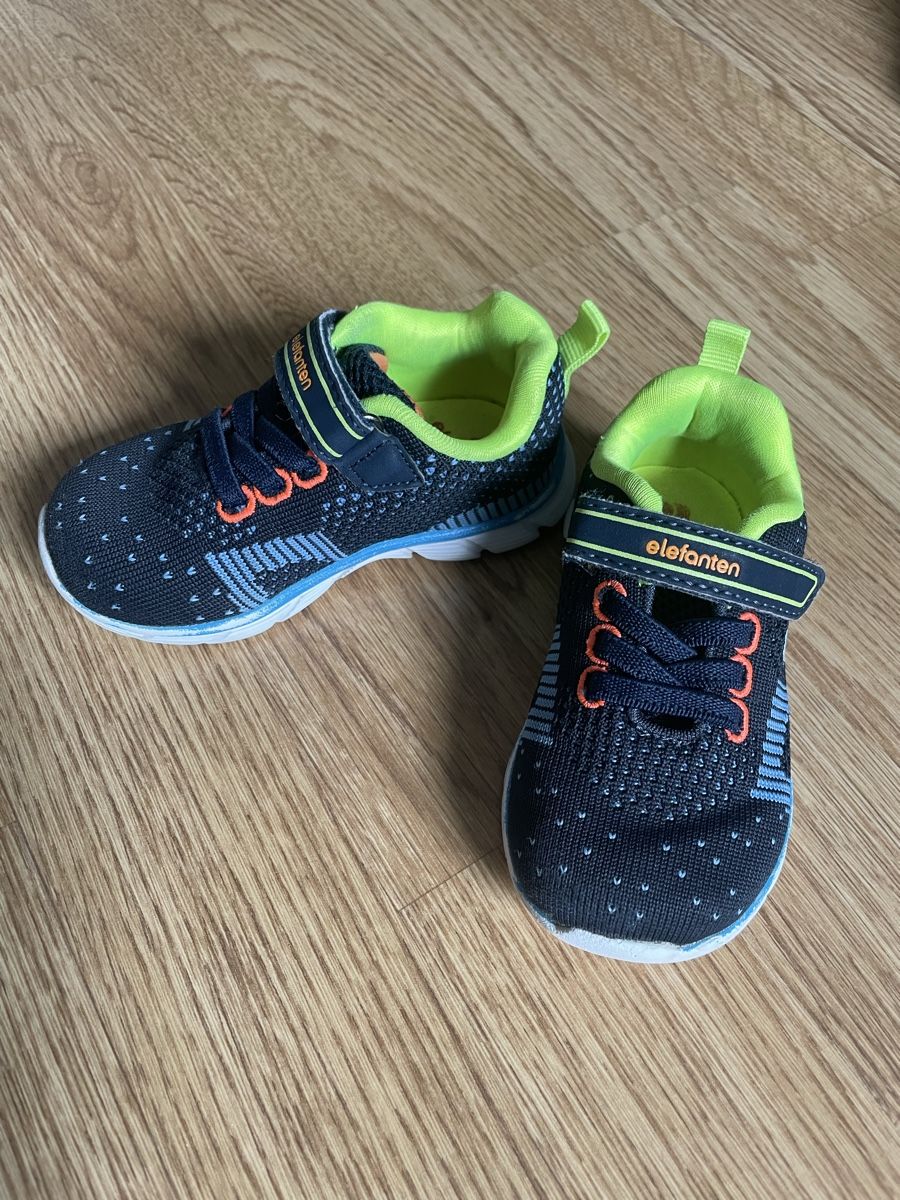 Elefanten Schuhe für Jungen: Kindersneaker Elefanten Gr. 20 – Gebraucht aus Mollis von Natalkakotalka