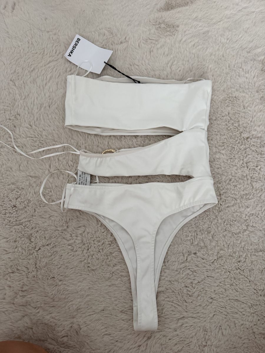 Bershka Tops: Bershka Body – Neuf avec emballage d'origine à Tecknau par gab_bl8s 1