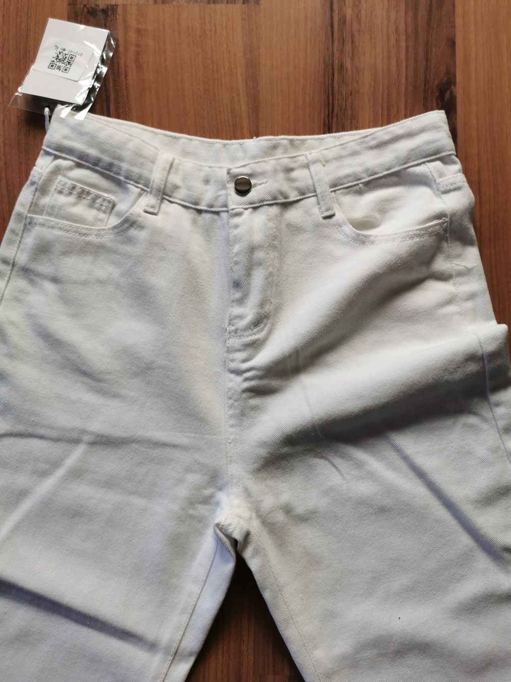 Jeans: Damen Jeans weiss – Neuf avec emballage d'origine à Glattfelden par sut_q8d2 2