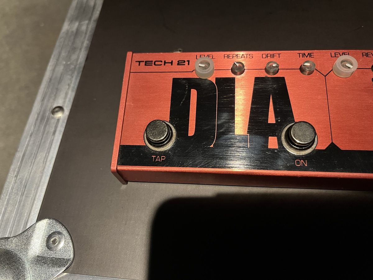 Strumenti musicali: Tech 21 FlyRig RK5 V1 – Usato da St. Gallen venduto da Audiophil84 7