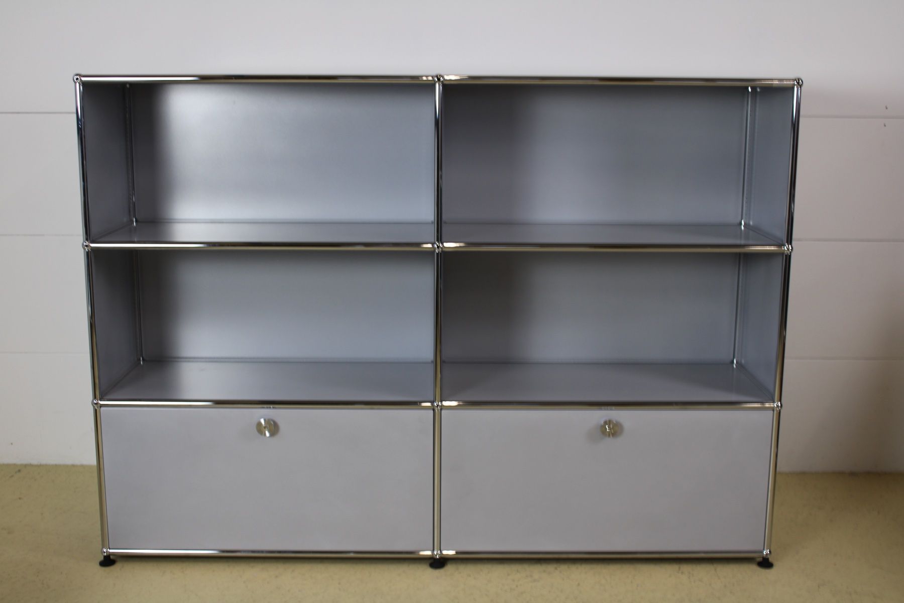 USM Cassettiere: USM Sideboard in Mattsilber – Usato da Meinisberg venduto da atelier_TILIJA 4