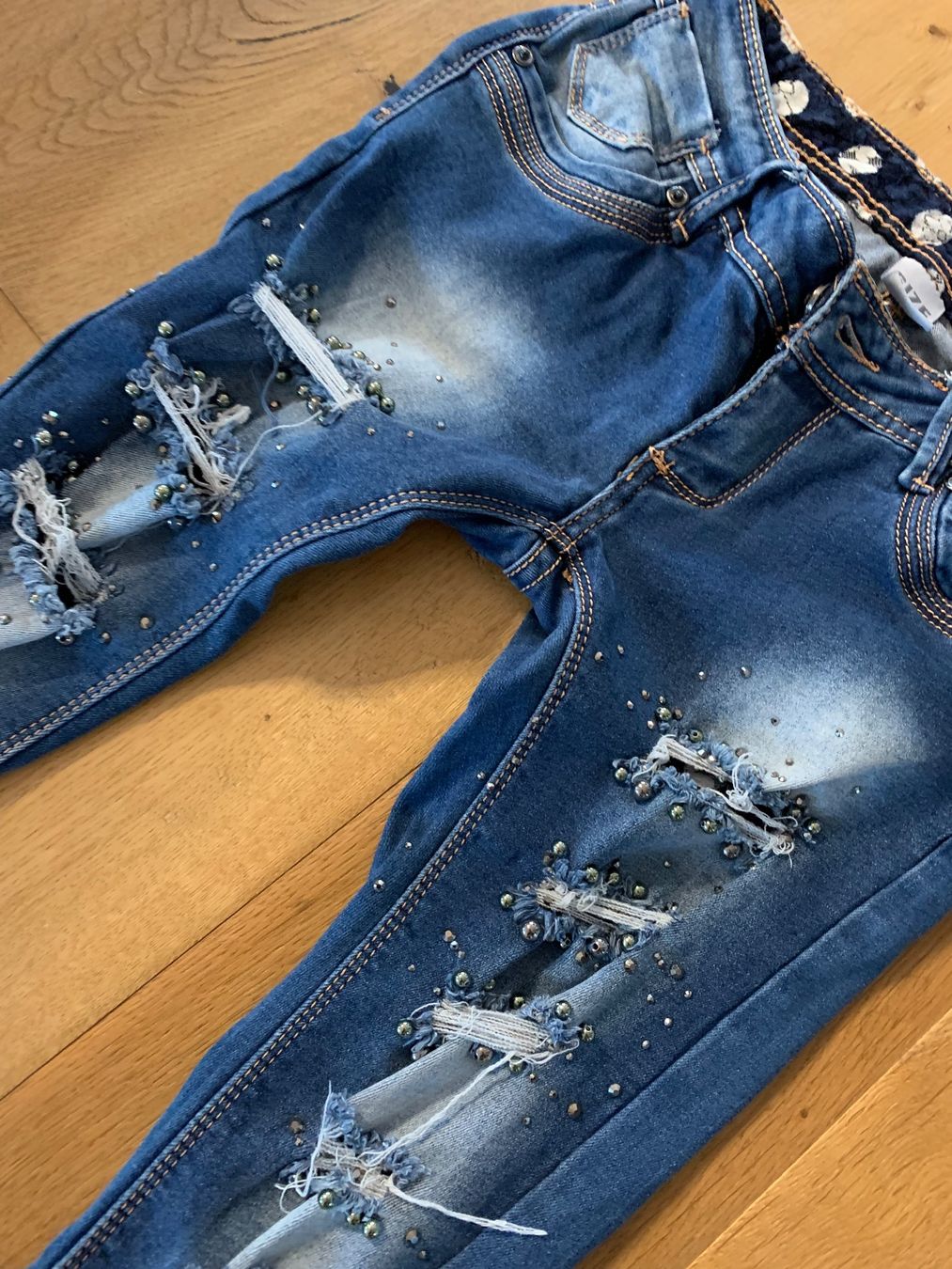 Jeans: Destroyed Jeans XS – Usato da Niederbipp venduto da Domenicana1984 1