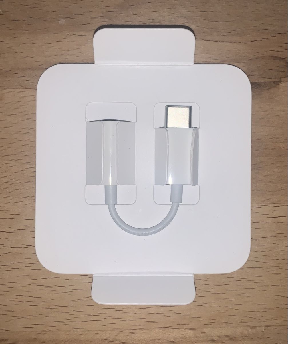 Apple Unità & Adattatore: Apple Adapter - USB-C to Headphone Jack – Nuovo e nell'imballaggio originale da Corsier GE venduto da neiluj2003 2