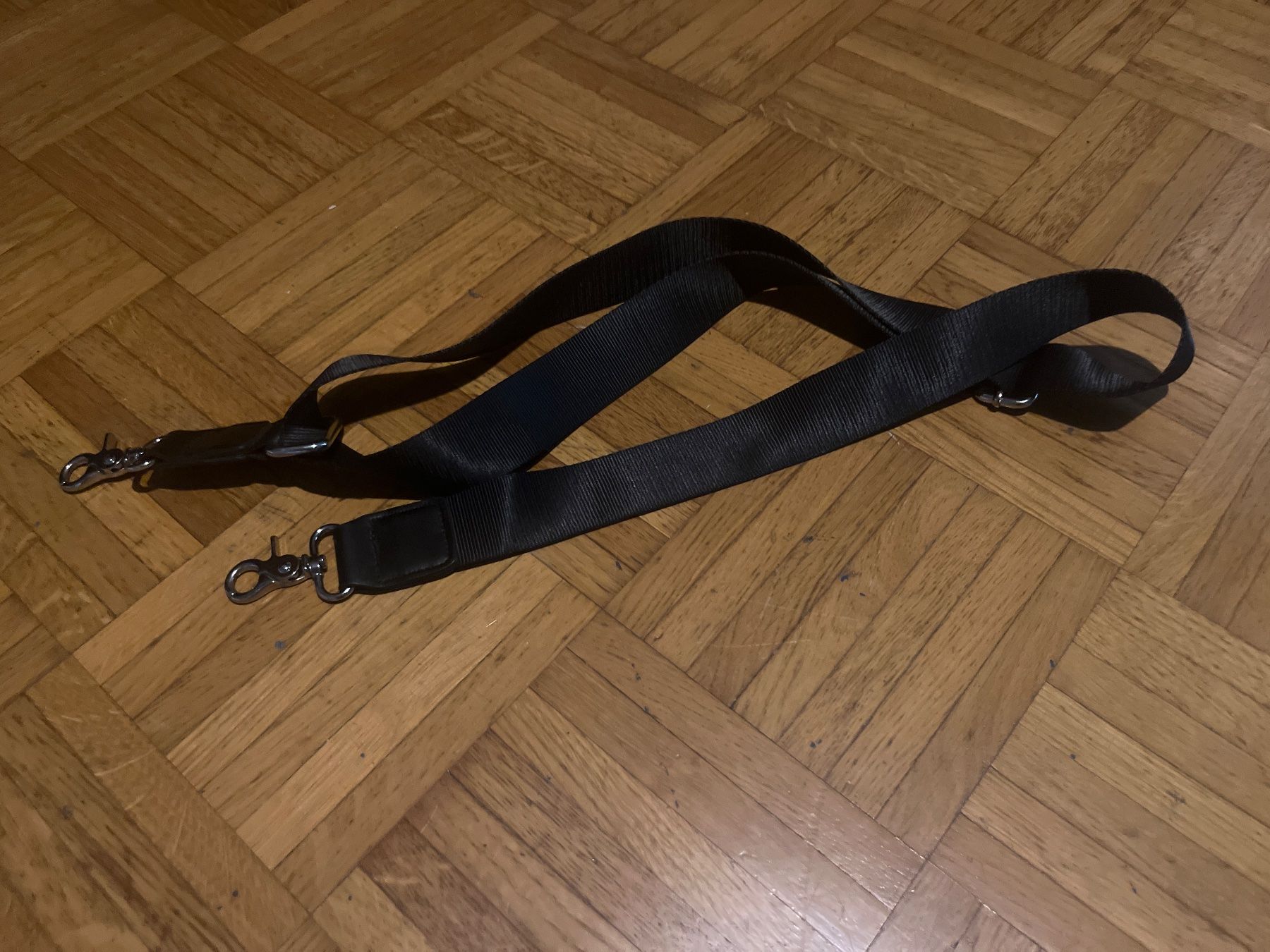 Tutti gli attrezzi: Schultergurt verstellbar mit Karabiner – Usato da Chiasso venduto da AzenYa