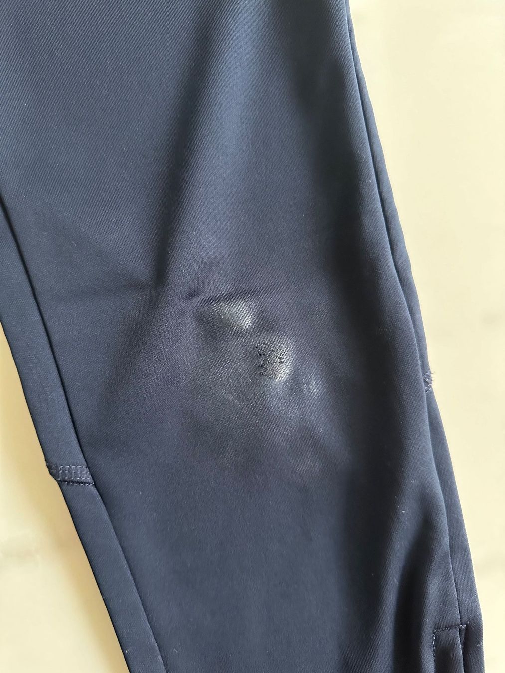 Nike Hosen: Nike Kinder Trainerhose Gr. 137-147 – Gebraucht aus Lausen von Swissart123 5