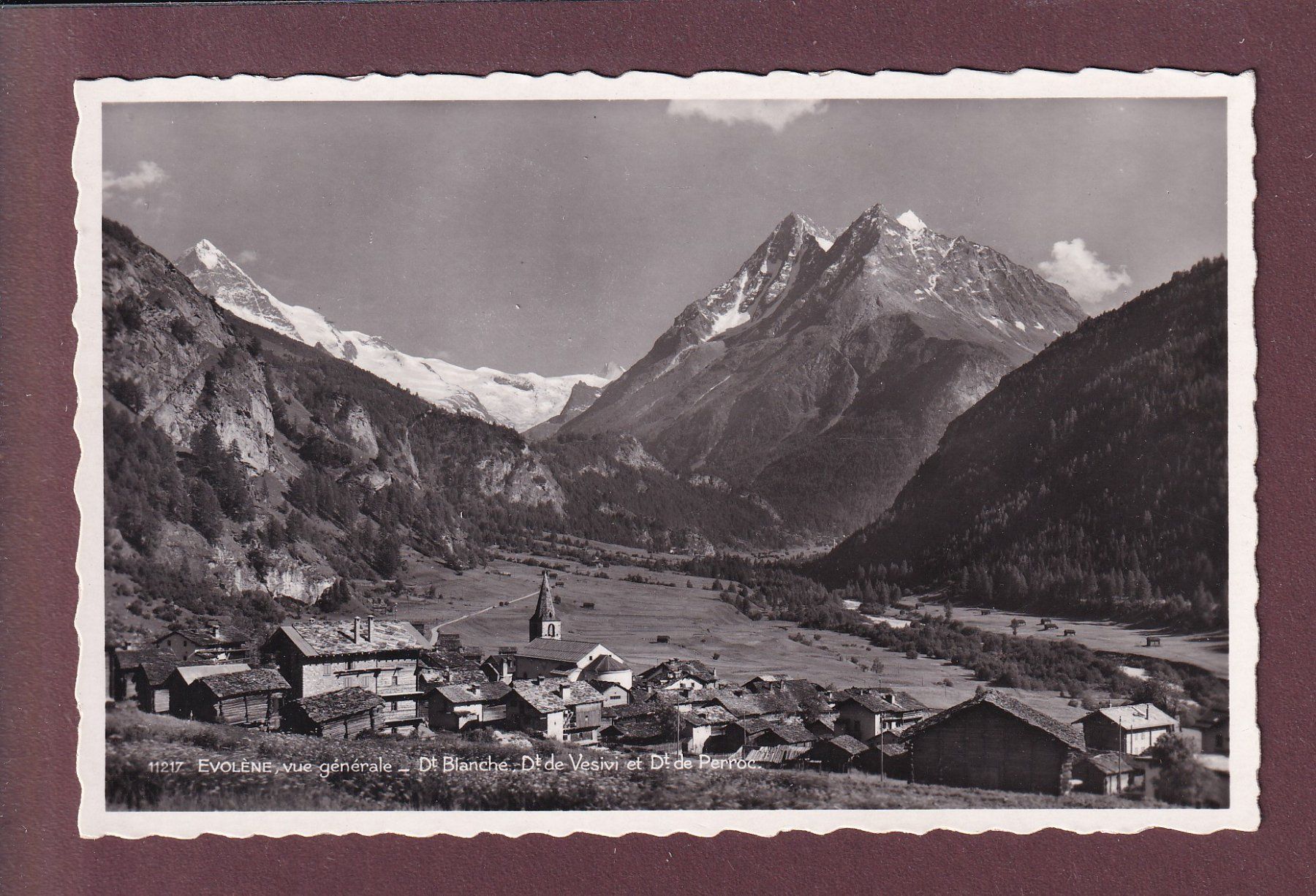 Cartoline postali: EVOLENE - Vue générale – Usato da Pully venduto da nicecards