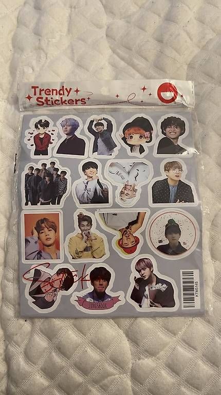 Carte collezionabili: BTS photocard and sticker  – Nuovo e nell'imballaggio originale da Oberwil venduto da anj_gqq6 2