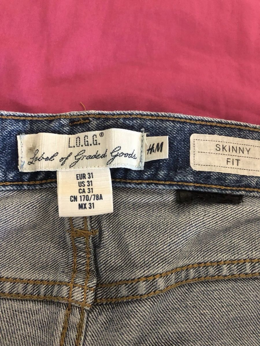 H&M Jeans: Jeans H&M – Gebraucht aus Brüttisellen von Bluepurple1 2
