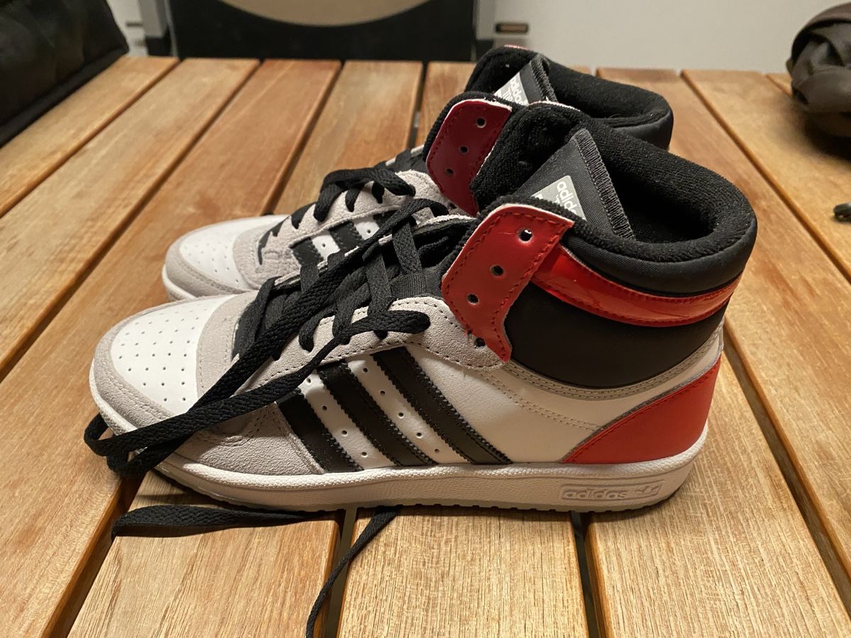 Adidas Scarpe da donna: Adidas Schuhe Grösse 41 1/3 – Nuovo e nell'imballaggio originale da Oberrieden venduto da sumbus 3