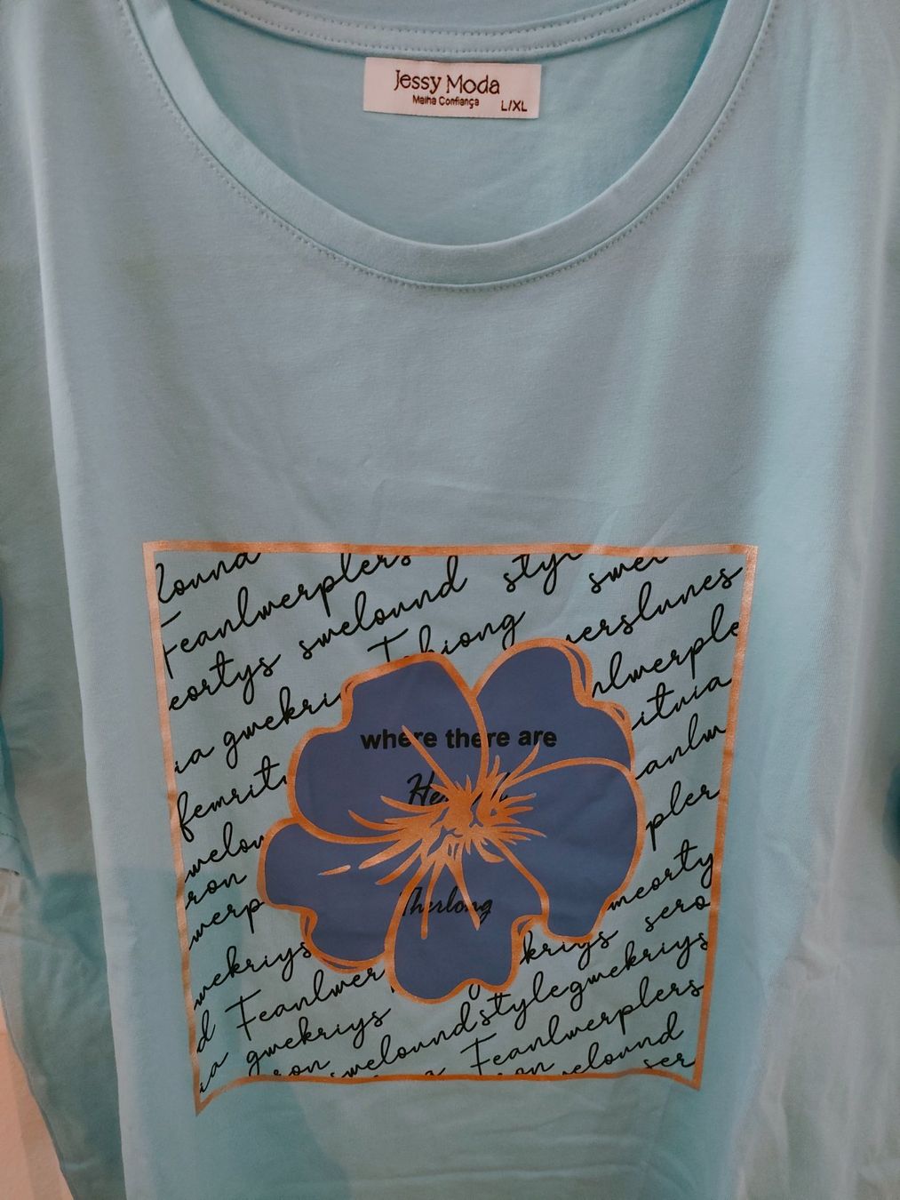 T-shirt: T-Shirt in Hellblau mit Blume Muster – Nuovo (secondo la descrizione) da Dietikon venduto da MJ_Sporting 2