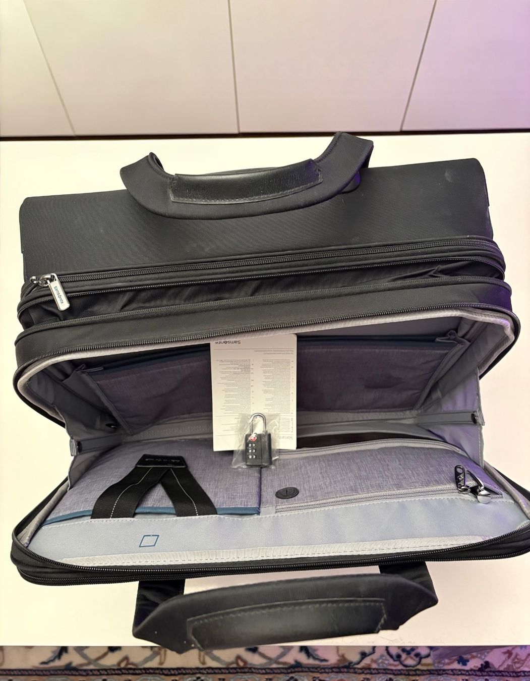 Samsonite Reisekoffer: Mallette professionnelle à roulettes -Samsonite Rolling Tote – Gebraucht aus Lausanne von Cubs2 2