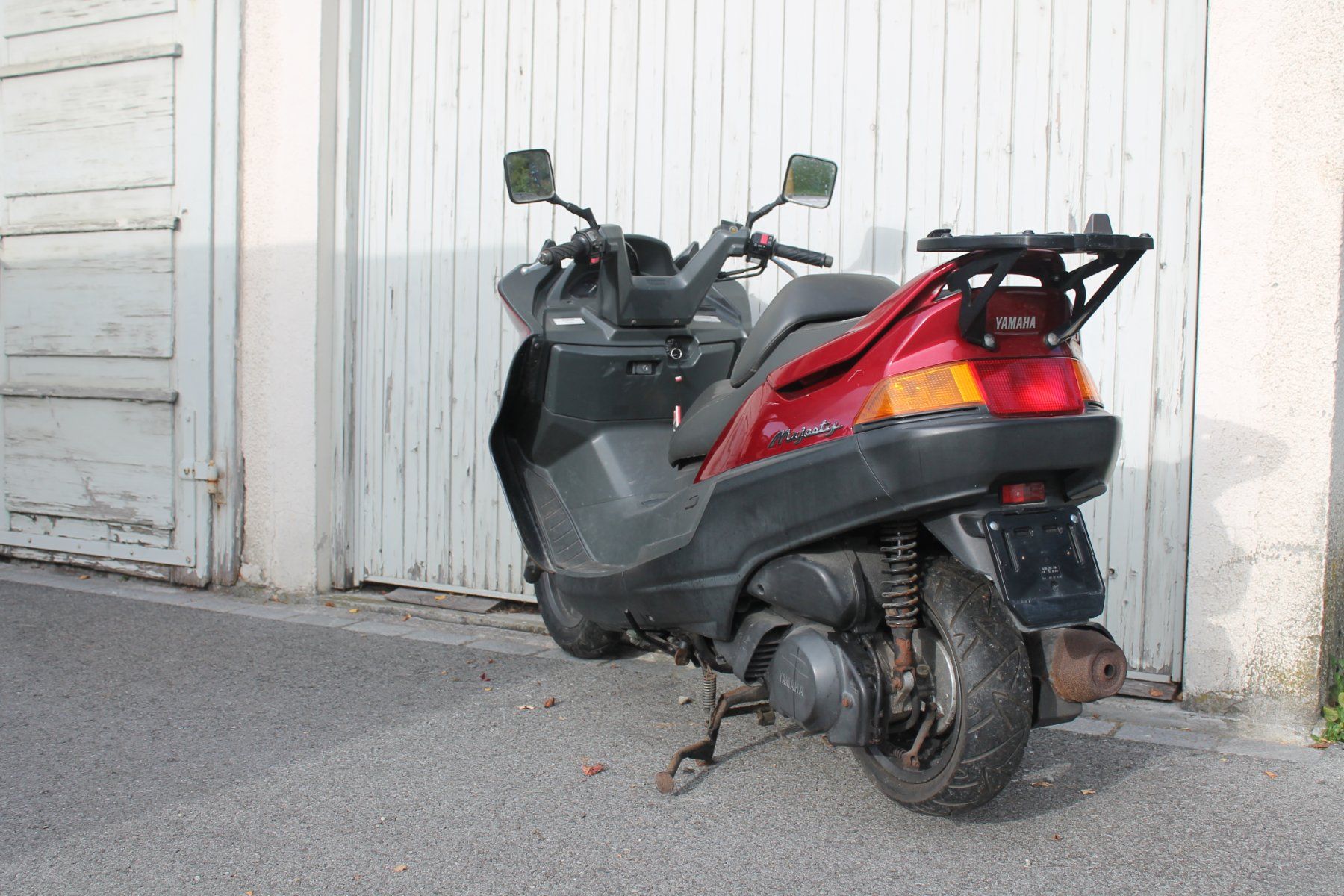 Yamaha Scooters: Yamaha Majesty 250 Roller Scooter – Gebraucht aus Wald von  2