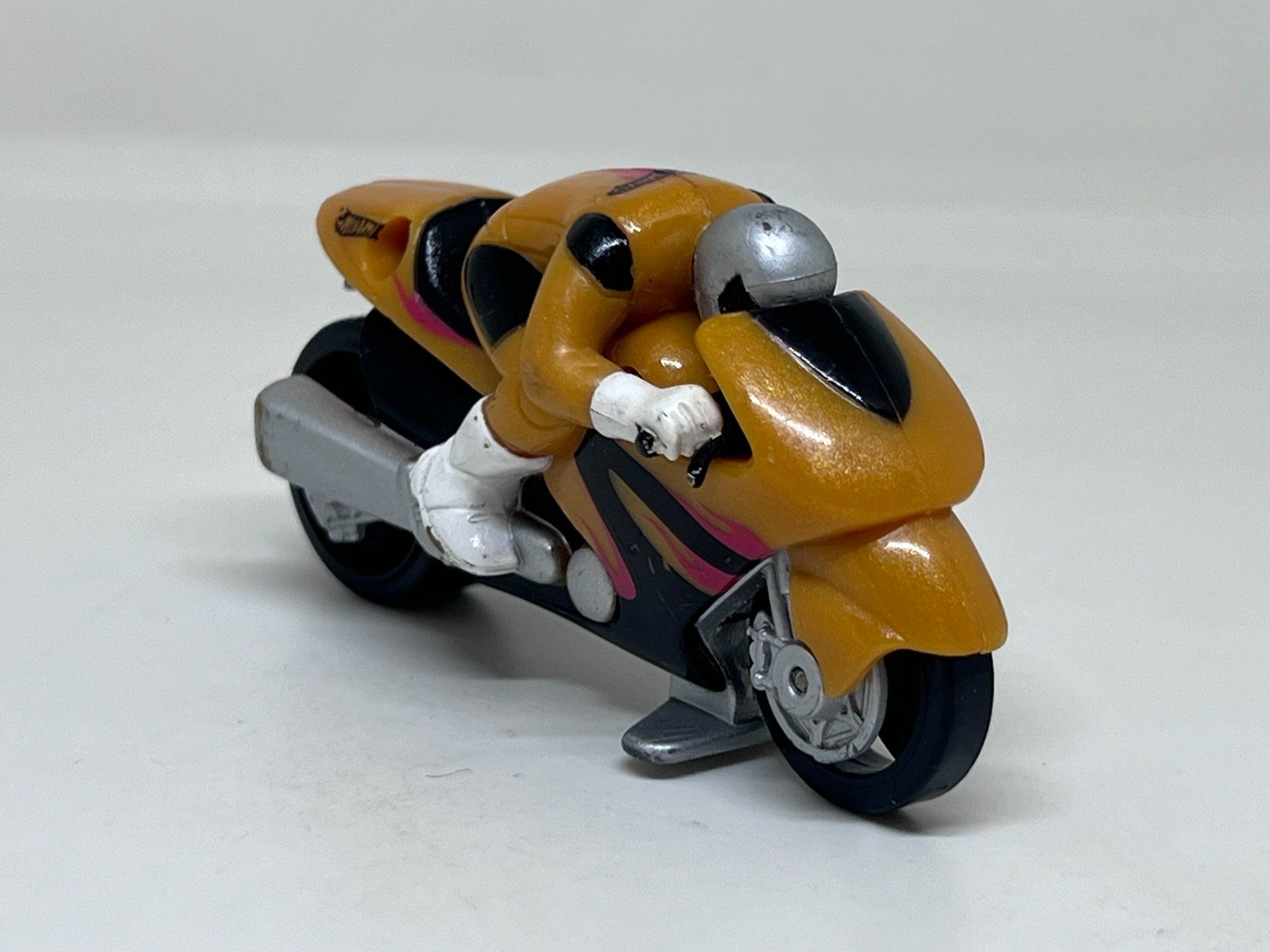 Hot Wheels Modellini d'auto: Hot Wheels Blade Raider – Usato da Wildegg venduto da LaaBoutique