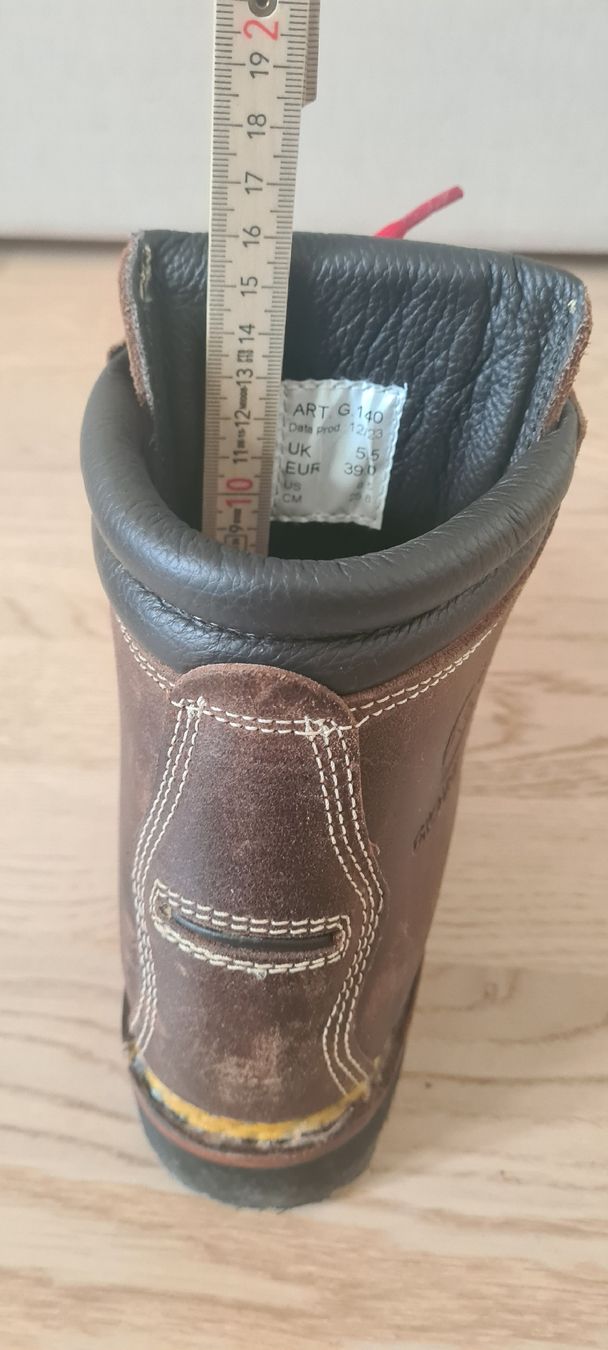Scarpe da donna: Handcrafted women's hiking boots by Gronell – Nuovo (secondo la descrizione) da Zürich venduto da sut_6hqn 5