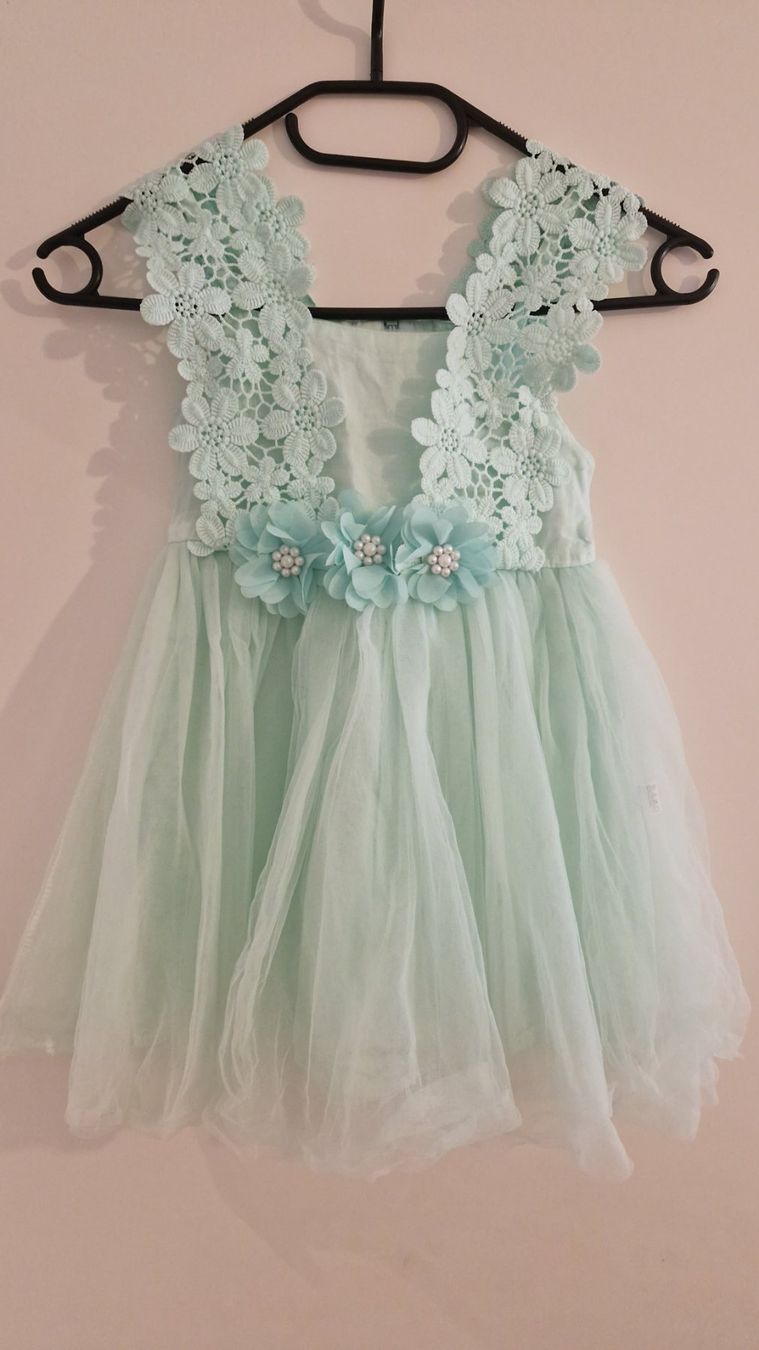 Vestiti & Gonne: KLEID  116 – Usato da Boswil venduto da gummibaerli24