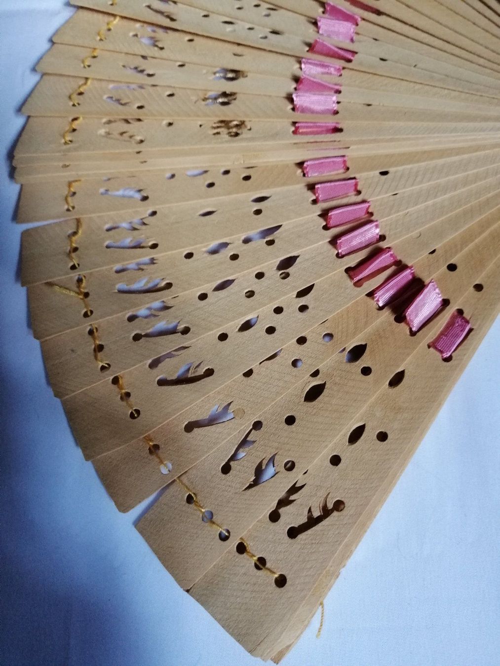 Ventilatoren: Klapphandfächer Handfächer Holz mit Stoffband 36 x 21 cm. – Neu (gemäss Beschreibung) aus Oberriet SG von Atir47 2
