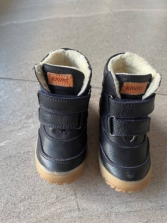 Scarpe da uomo: Winterschuhe Kavat dunkelblau, 24 – Usato da St-Prex venduto da kaz_2kyk