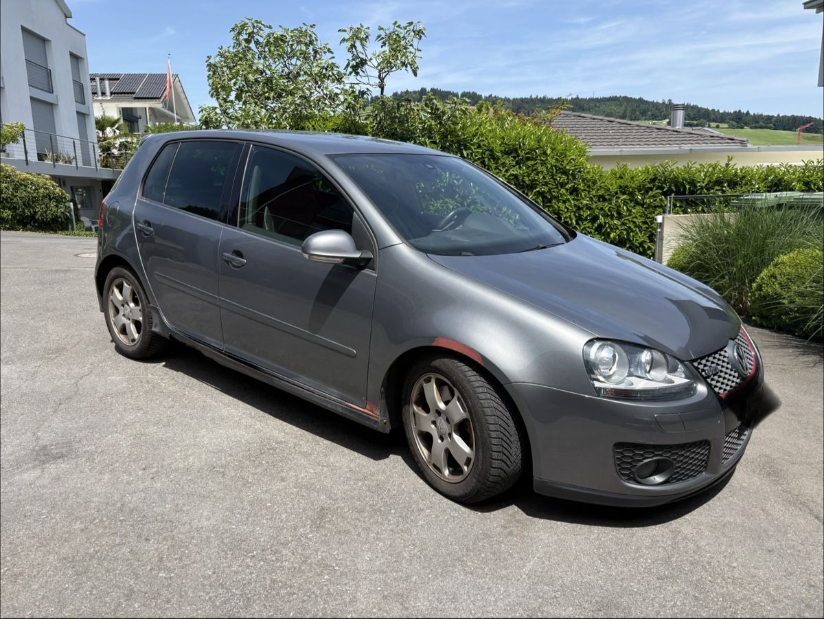VW Automobili: VW Golf GTI – Usato da Immensee venduto da susanntravanti 1
