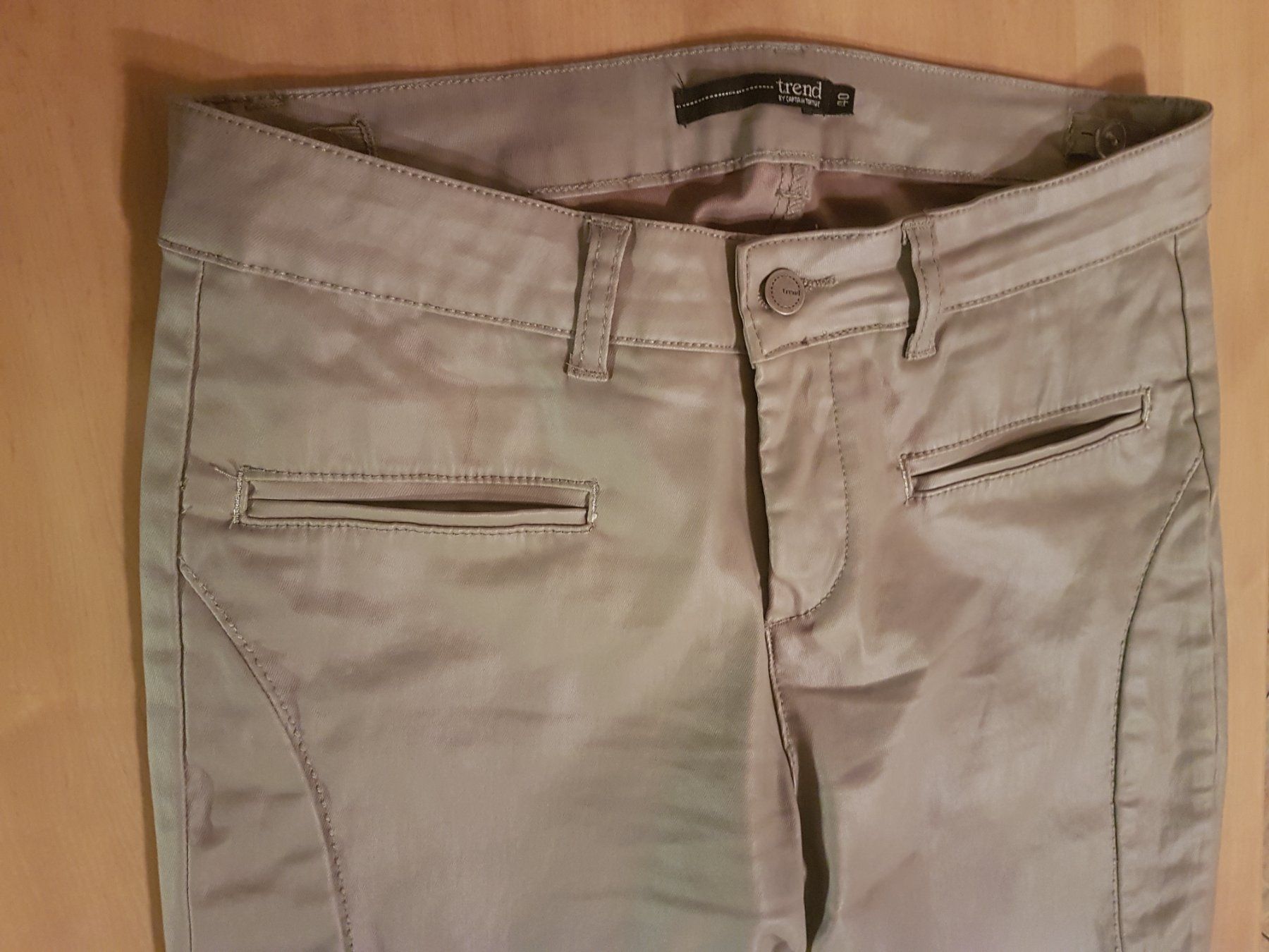 Pantaloni: Pantalon aspect cuir taille 40 marque Trend – Usato da Villiers venduto da san_jn5w 2