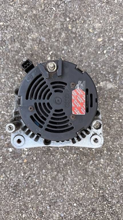 Toutes les pièces auto: Alternator VW/Audi  – D'occasion à Altendorf par Keolakay 2