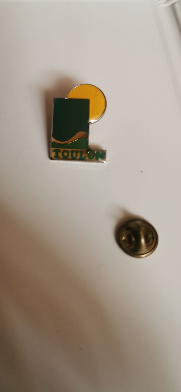 Placchette & Badge: Pin Toulon  – Usato da Genève venduto da vins50