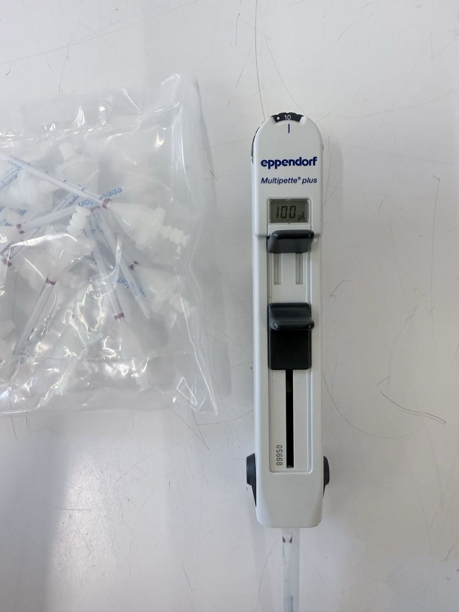 Technique médicale: Eppendorf Multipette Plus mit Tips – D'occasion à Schupfart par philippb06 2