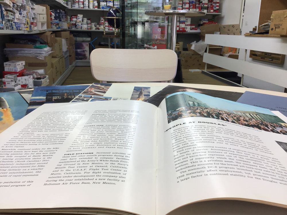 Revues & Magazines: Douglas Aircraft Jahresberichte 1955-1966 SWISSAIR – Neuf (Voir description) à Hombrechtikon par Modellbau-wyss 2