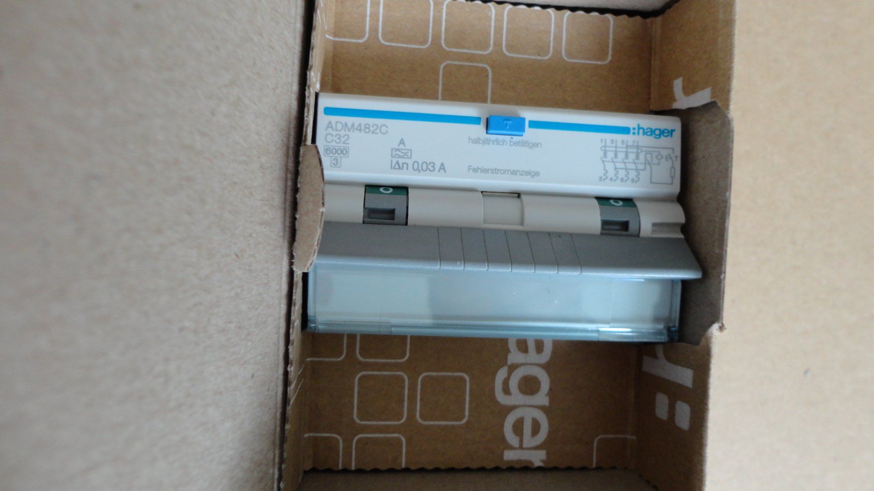 Hager Stromzufuhr: Hager ADM482C 6kA FI/LS C32/30mA 4Pol – Neu und originalverpackt aus Emmen von Dora024 6