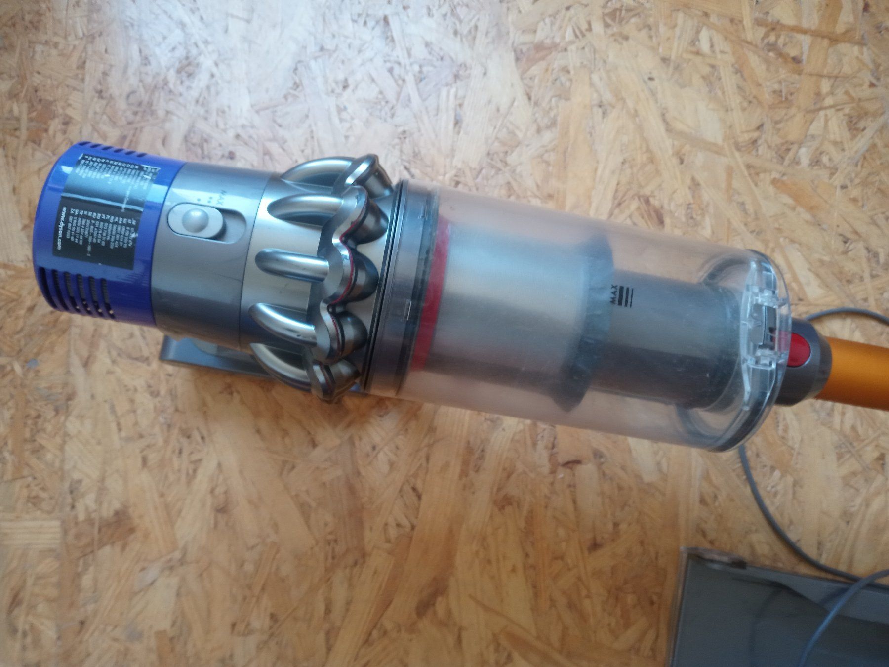 Dyson Staubsauger & Zubehör: Dyson V10 Staubsauger – Gebraucht aus Prez-vers-Siviriez von Monija70 2