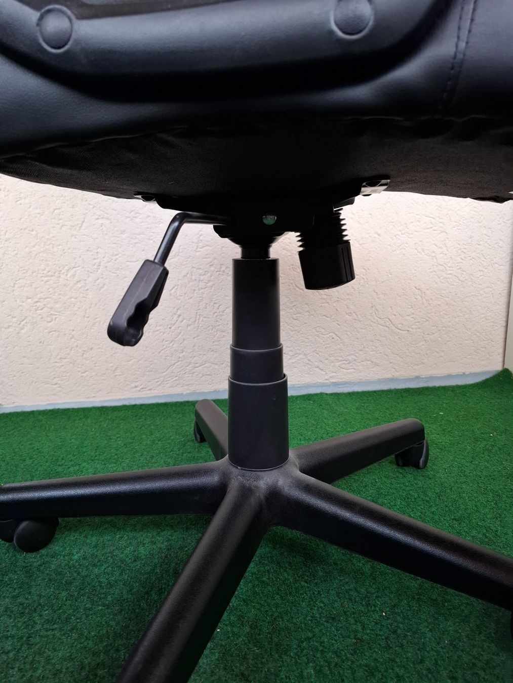 Chaises: Bürostuhl Höhenverstellbar – D'occasion à Amriswil par Bany 1