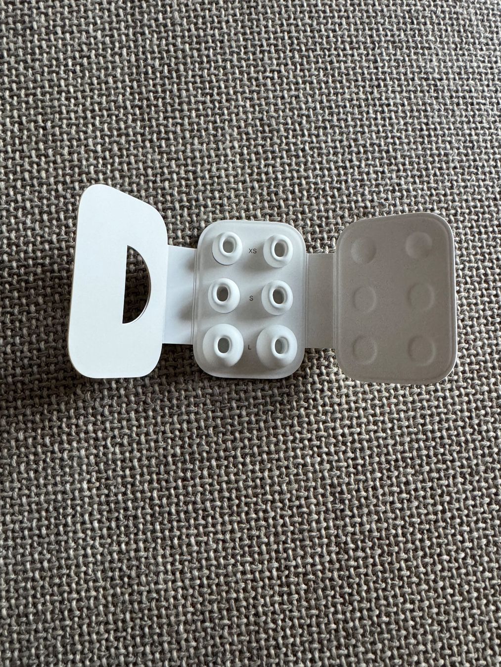 Apple Cuffie: AirPods Pro 2nd gen – Usato da Chur venduto da snow_white_blue 4