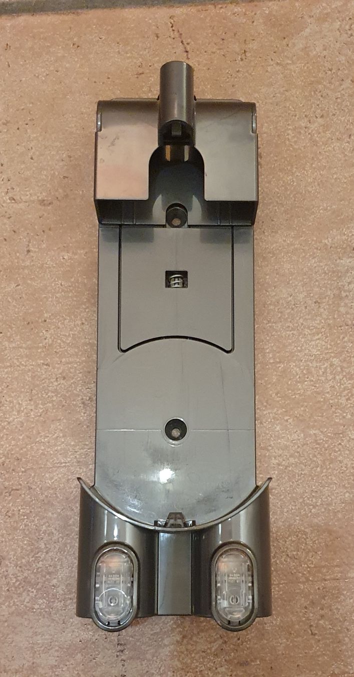 Dyson Supporti a parete: Dyson Staubsauger Wandhalterung / Dockingstation – Usato da Felsberg venduto da Mutinka 1