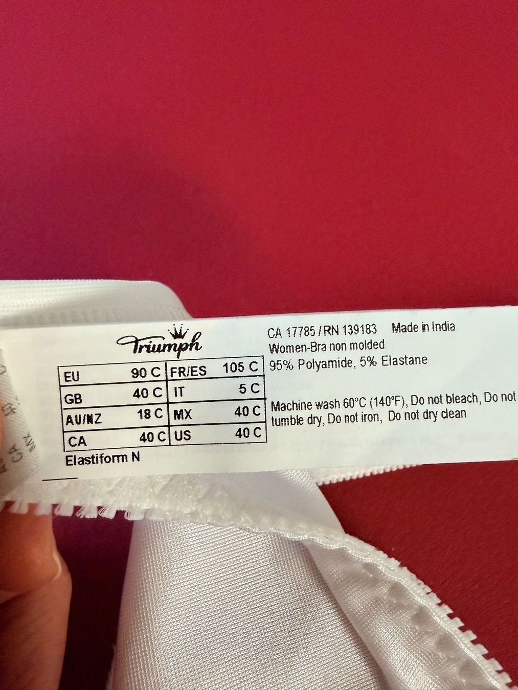Triumph Sonstige Unterwäsche: TRIUMPH, Bügelloser BH ELASTIFORM, Grösse 90C, Farbe Weiss – Neu und originalverpackt aus Rudolfstetten von gst_g7xl 6
