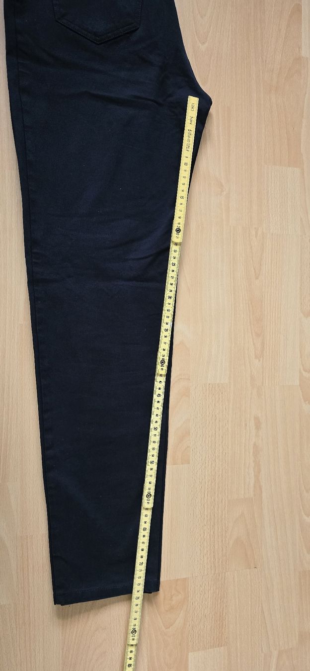 Burberry Jeans: schwarze Jeans Gr.38 – Usato da Oberbipp venduto da Meaw13 6