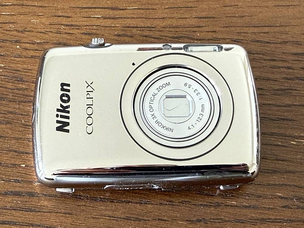 Fotocamera: Nikon Coolpix S01 – Usato da Zürich venduto da Mancini_c 1