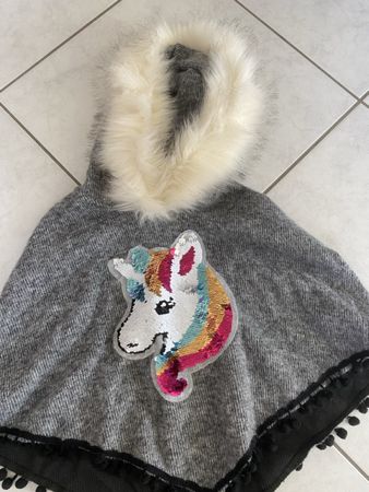 Flauschiger Mädchen Poncho mit Einhorn Applikation, Gr. 4