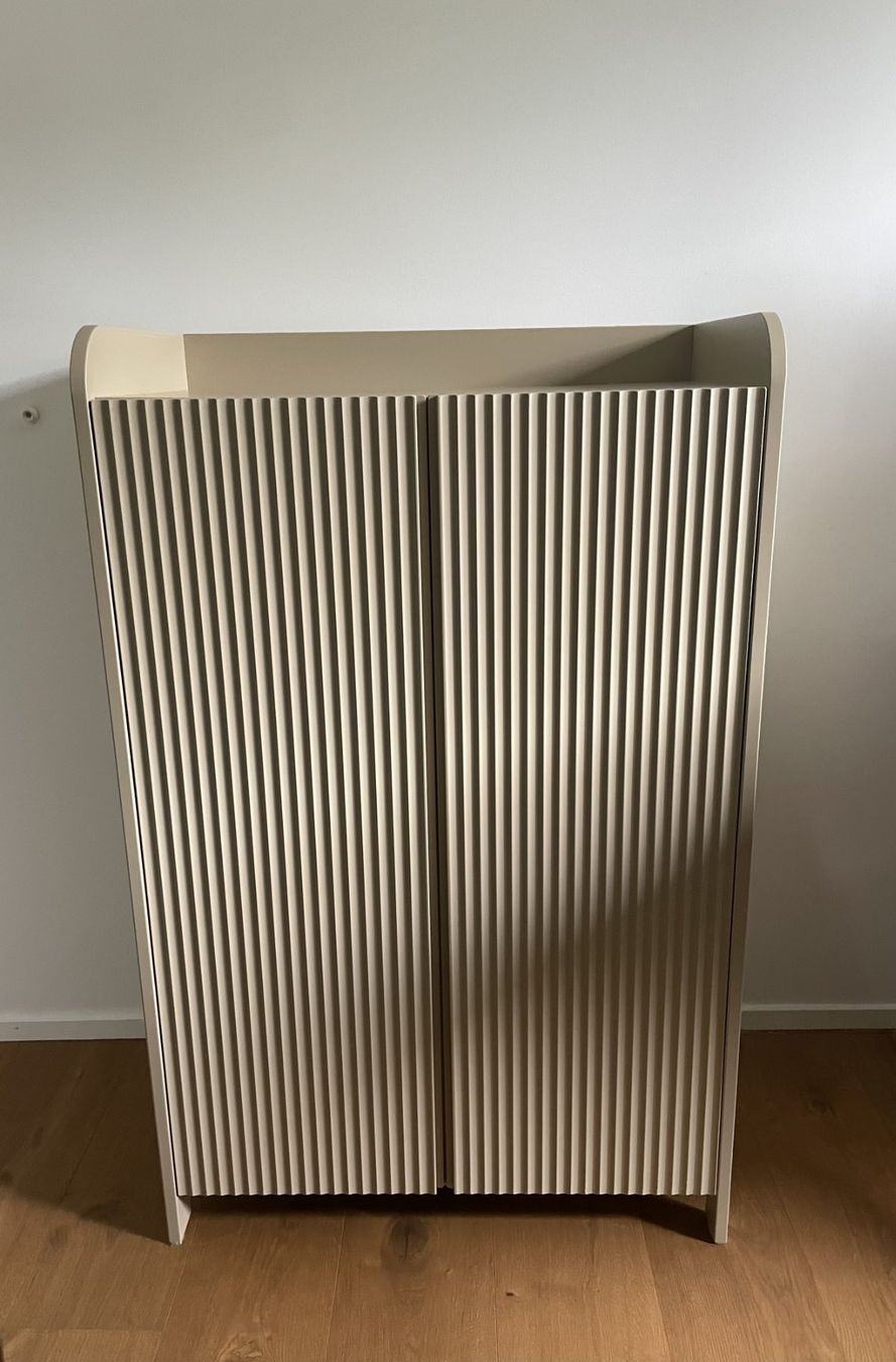 Ferm living Armadi: Ferm Living - Sill Cupboard Low – Usato da Baar venduto da Gregor1
