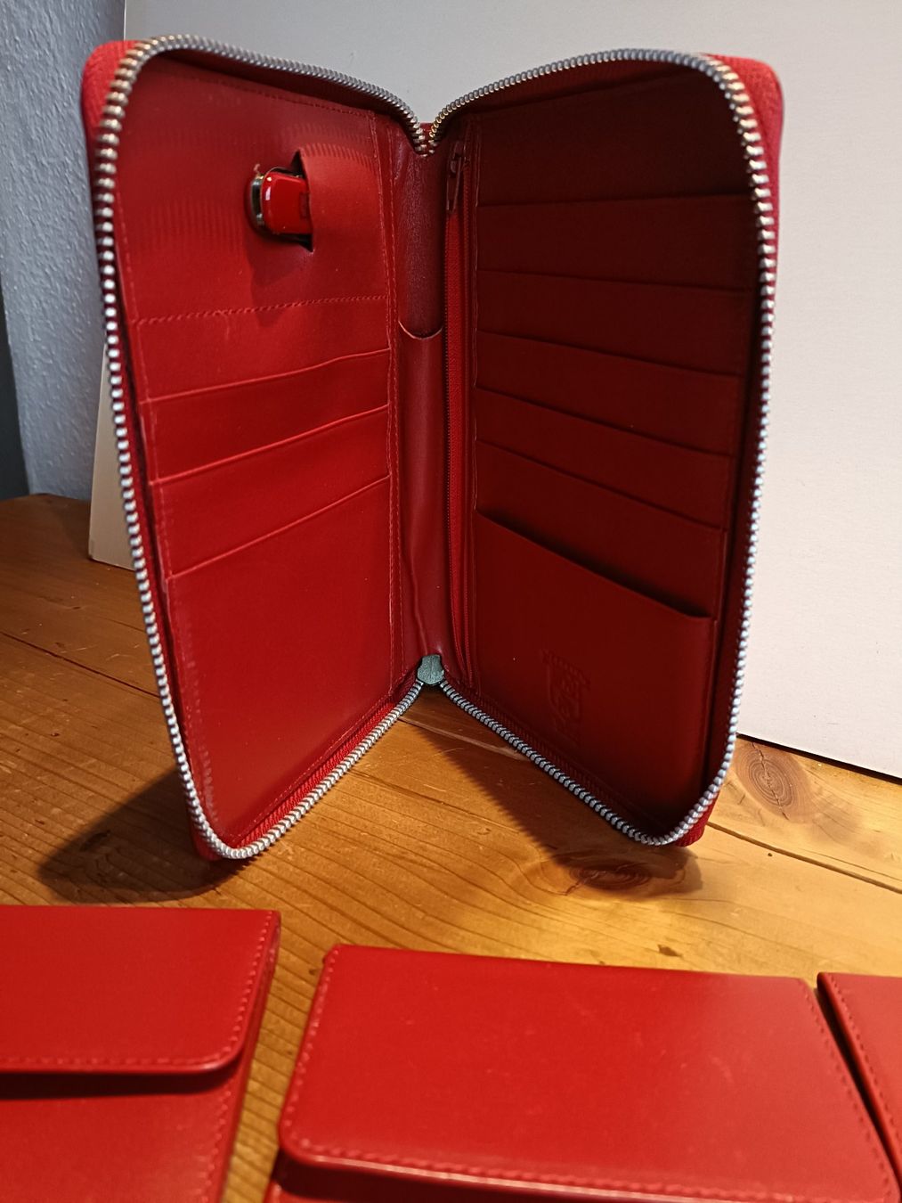Portamonete: Damen Brieftasche DETIAL Swissdesign – Usato da Embrach venduto da Illingen13 2
