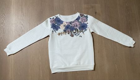 Neuer weisser Pullover mit Blumenmuster - Grösse 36/S