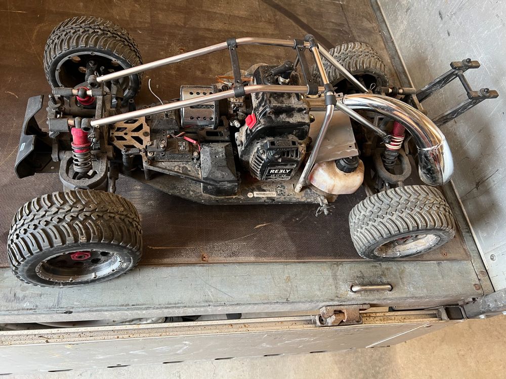 RC Kits de montage: Benzin Modelauto – D'occasion à Kaltbrunn par chr_k8lb