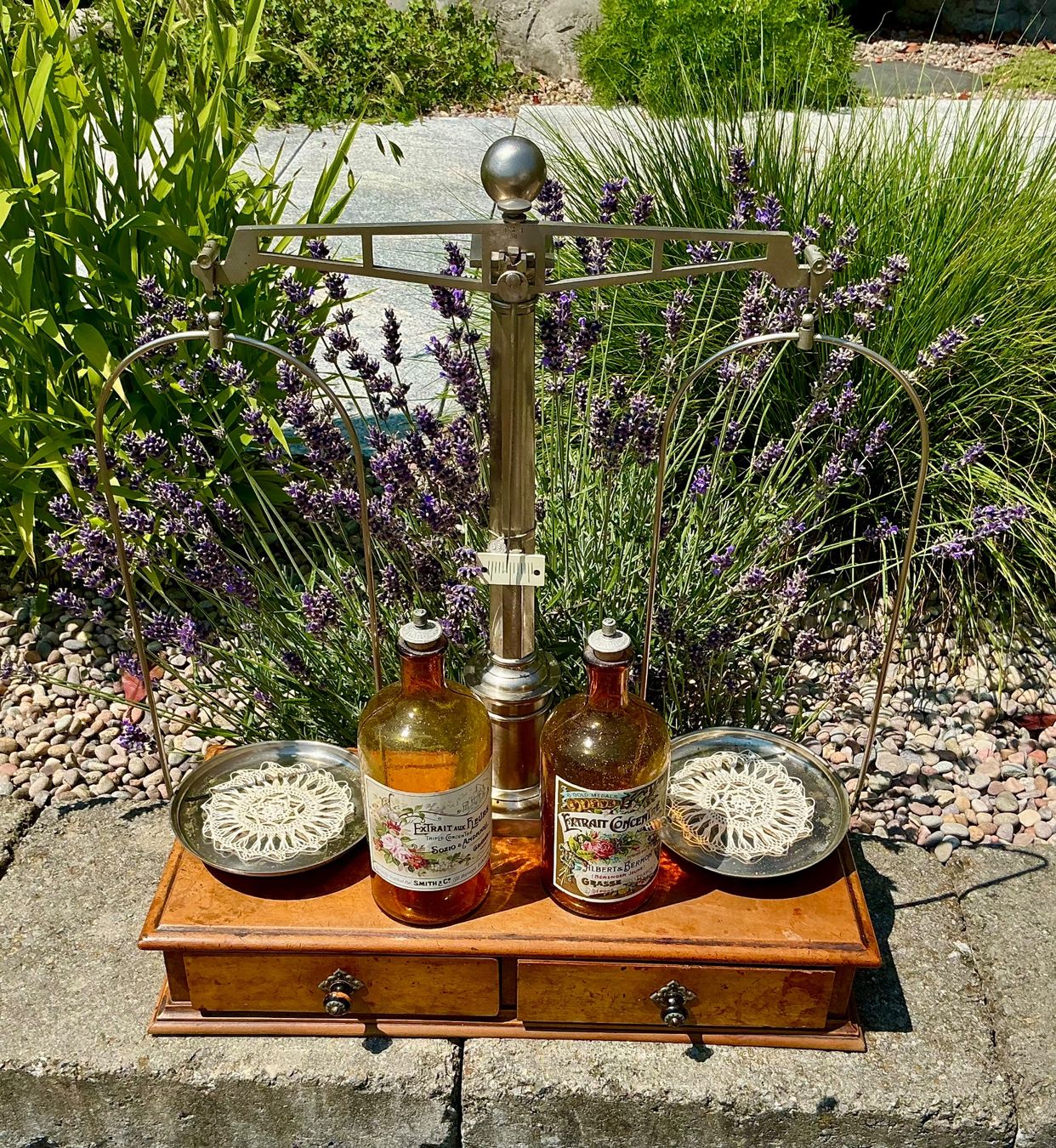 Balances et poids: WUNDERSCHÖNE ANTIKE APOTHEKERWAAGE – D'occasion à Zell LU par Silvermemory 3