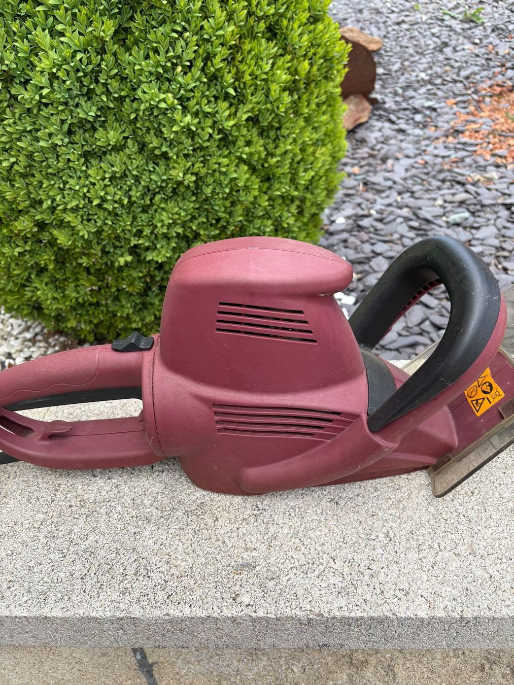 Tutte le macchine: Taille-haies HS 600, Profi Line. – Usato da Boncourt venduto da cat955E