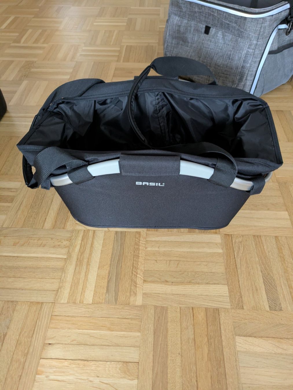 Taschen: Basil Carry Velokorb Tasche – Gebraucht aus waldenburg von vr161069 1