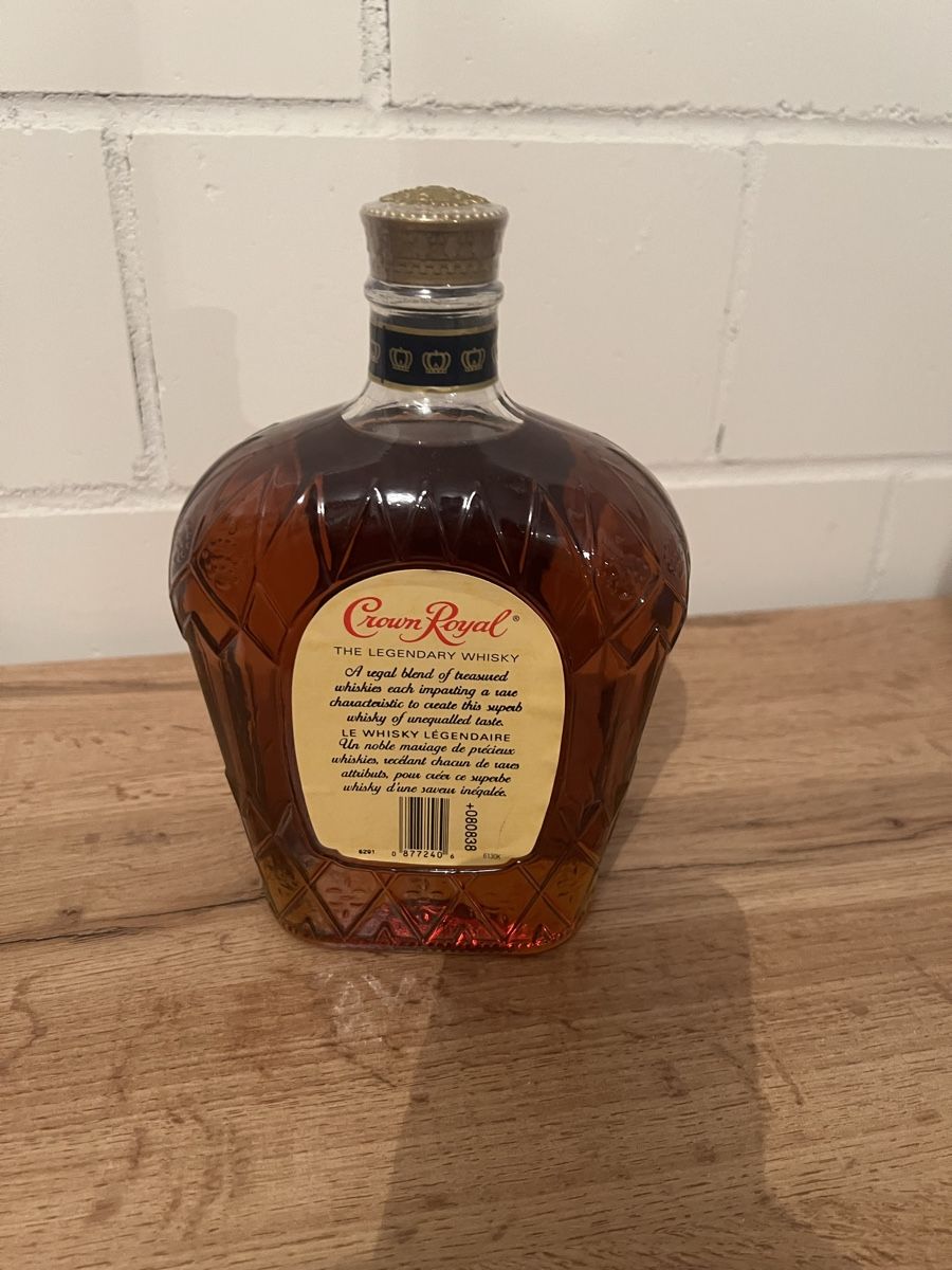 Bevande alcoliche: Crown Royal Whisky – Nuovo e nell'imballaggio originale da Gossau SG venduto da DuDaRi0089 1