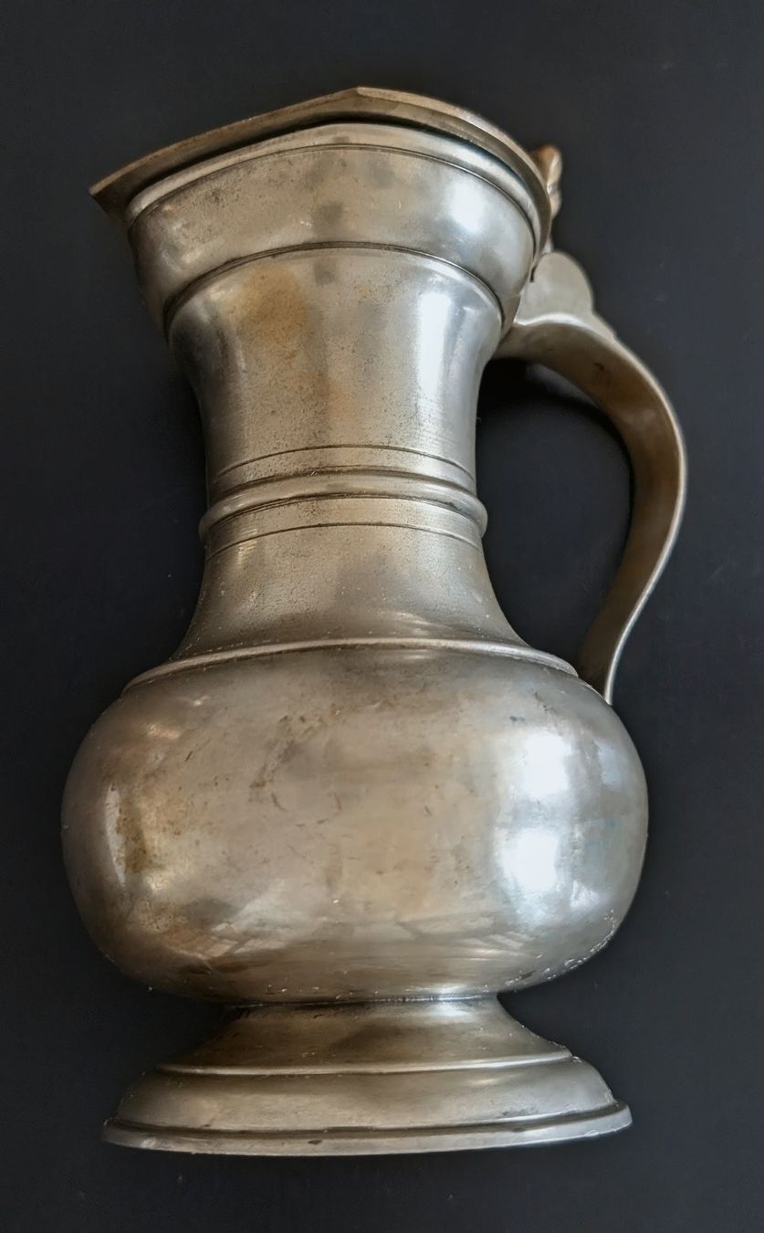 Caraffe: Vintage Schweizer Zinnkrug – Usato da Wädenswil venduto da Wolfsblutig 2